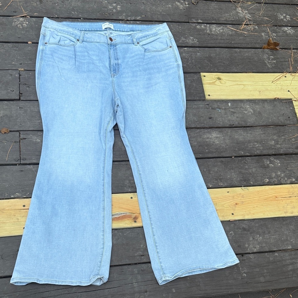 Lane Bryant Curvy Fit High Rise Light Blue Flare Jeans size 28